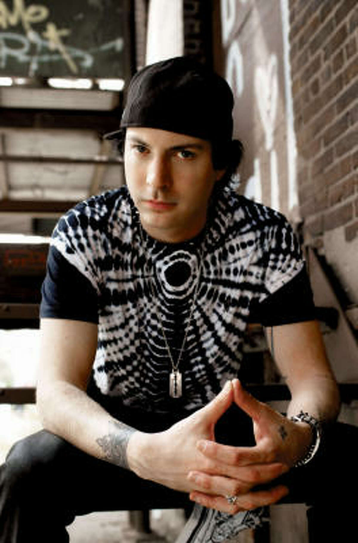 Kevin Rudolf can do more than Let It Rock