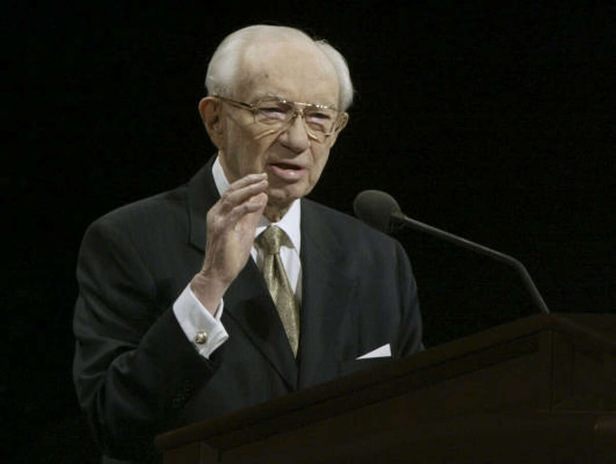 Mormon Church President Hinckley Dead At 97