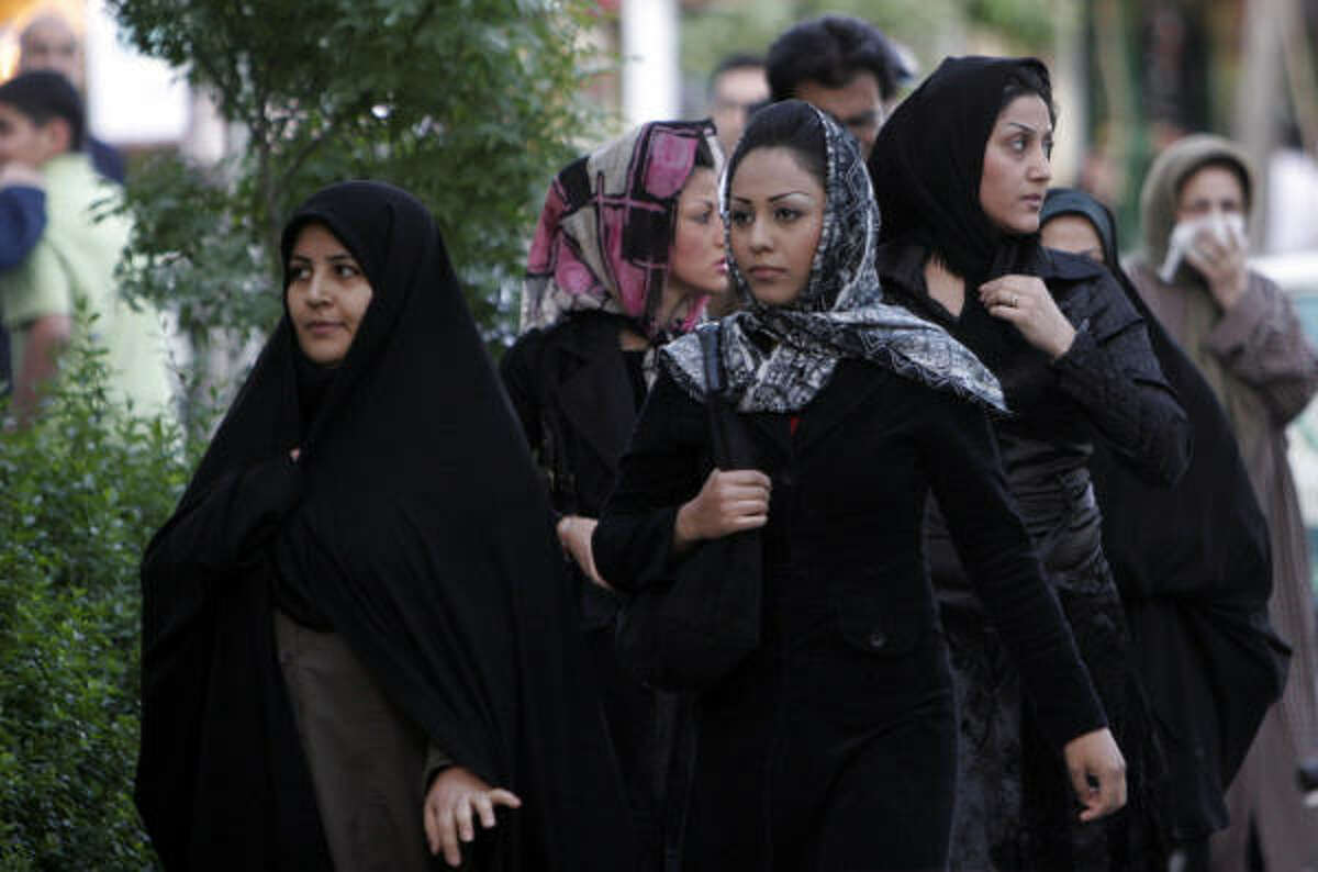 Iran cracks down on dress code for women