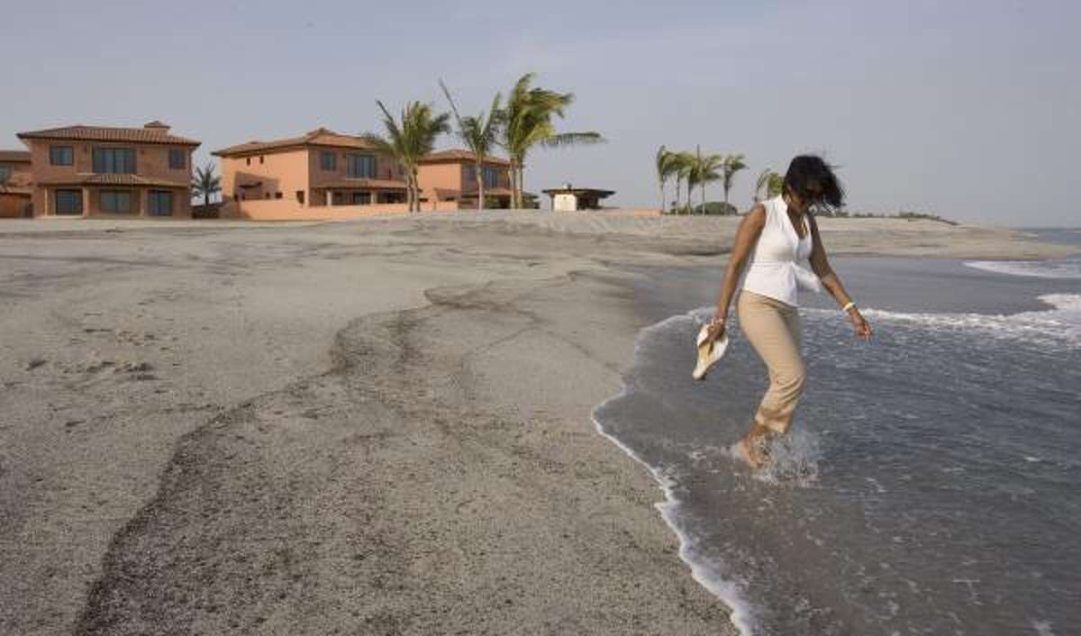 U.S. retirees fuel real estate boom in Panama