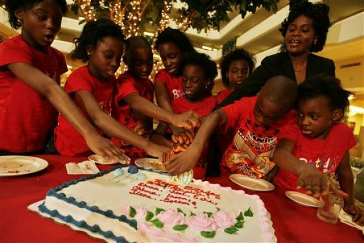 Houston octuplets celebrate 10th birthday