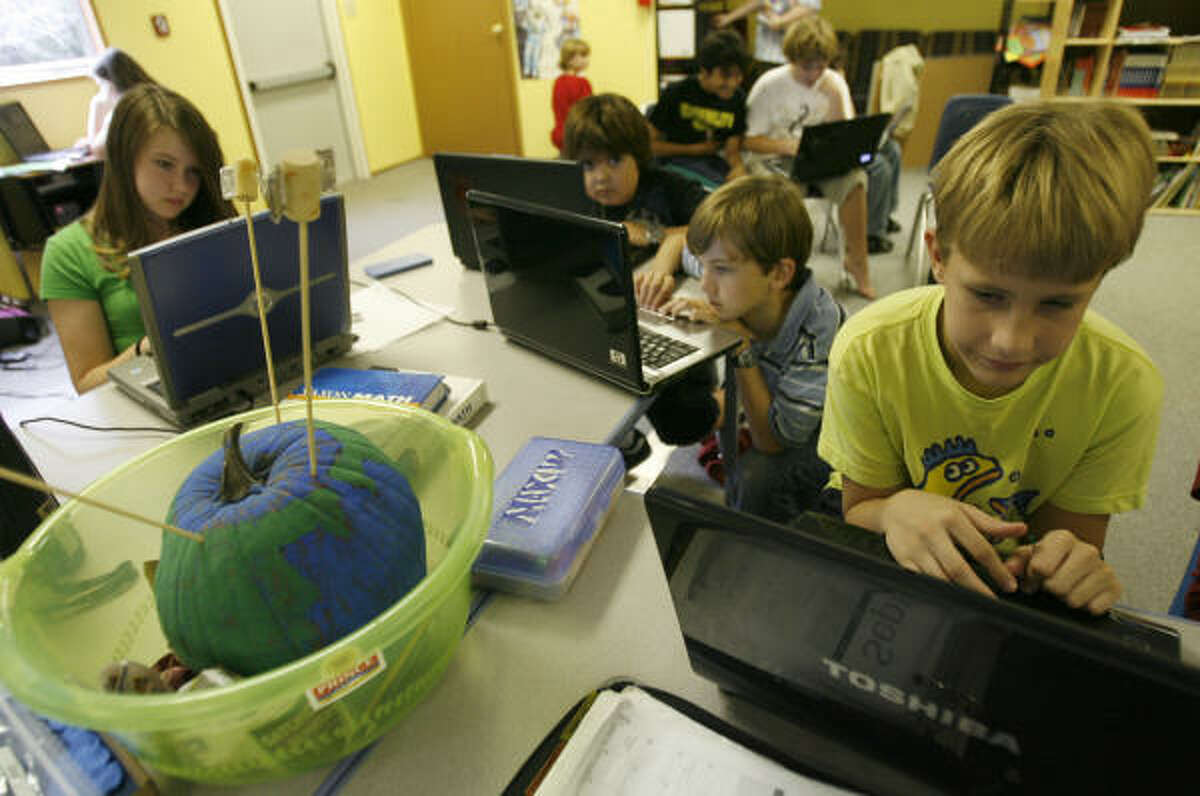 Gifted children find challenge, comfort at Houston school