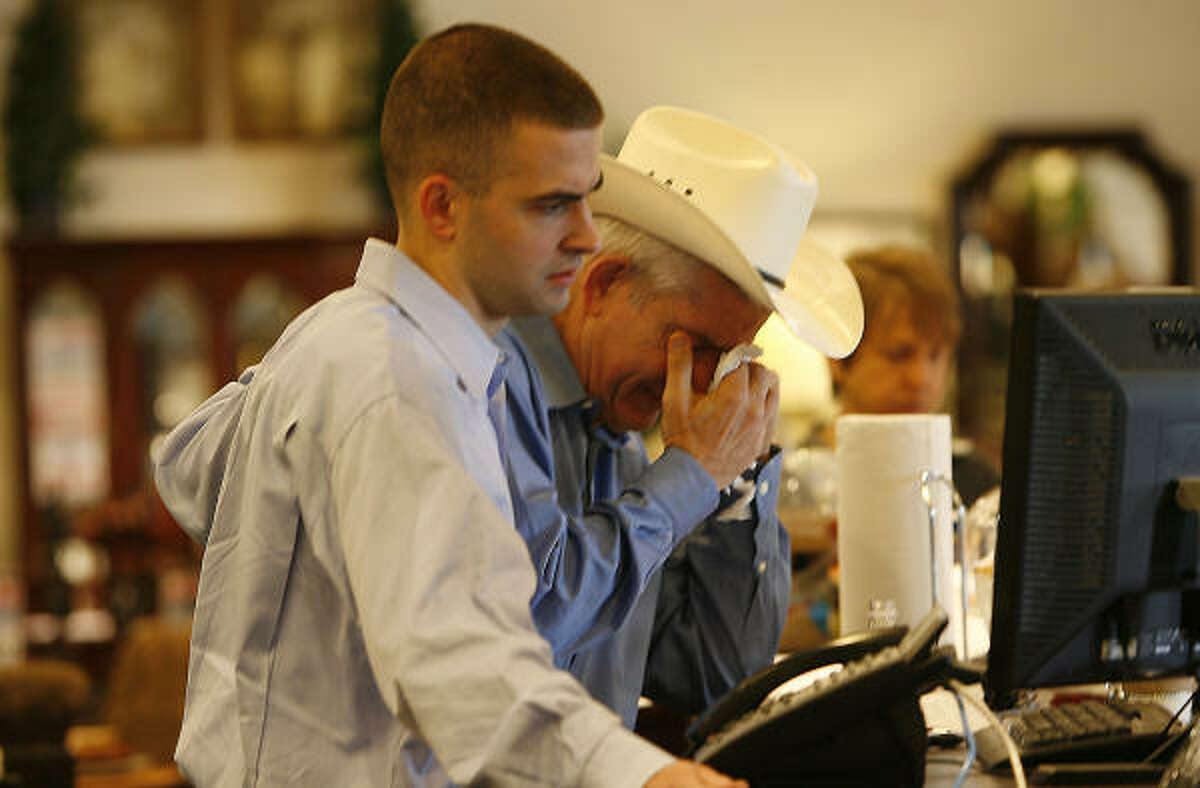 ‘Mattress Mack’ presses on after massive Gallery fire