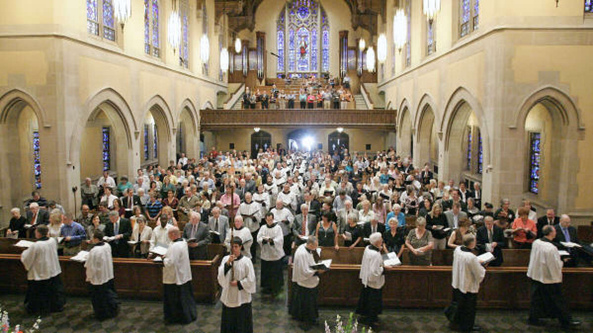 Traditional music, liturgy recalls church history