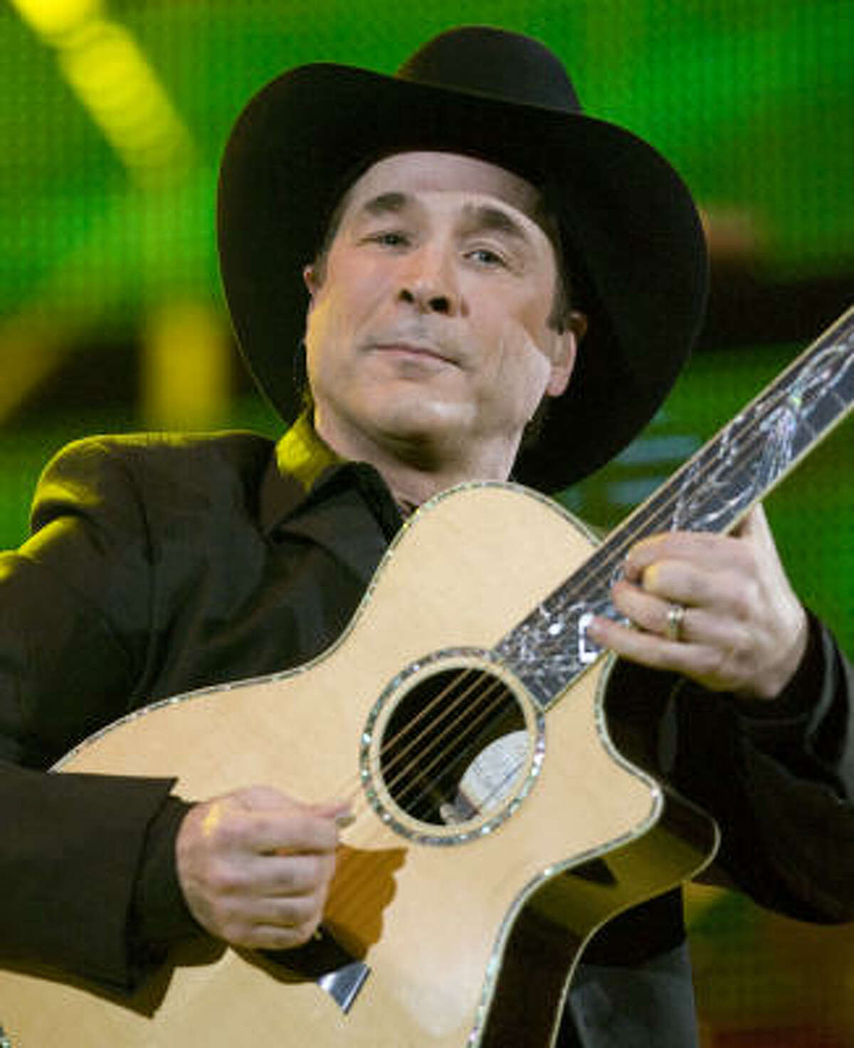 Clint Black's back