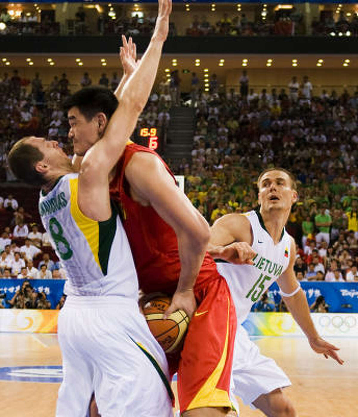 Yao Ming had 19 points in what could be his last game at the Olympics.