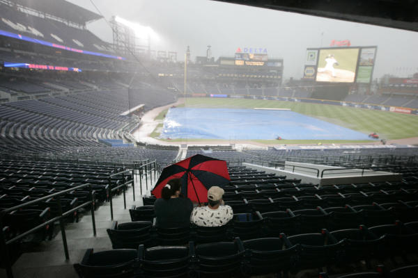 Teixeira's hit in 17th inning lifts Braves past Astros, 7-6