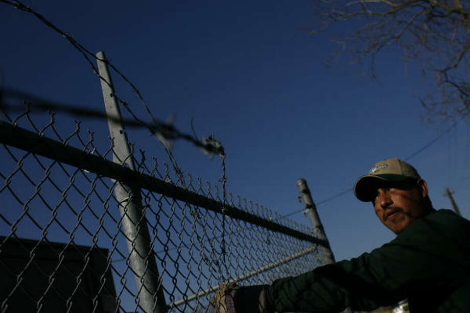 barb wire fencing gloves