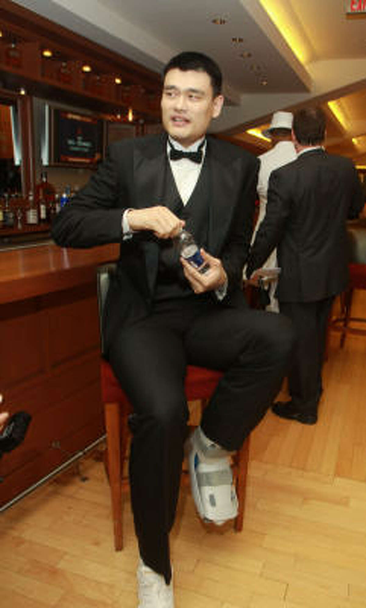 yao ming sneakers