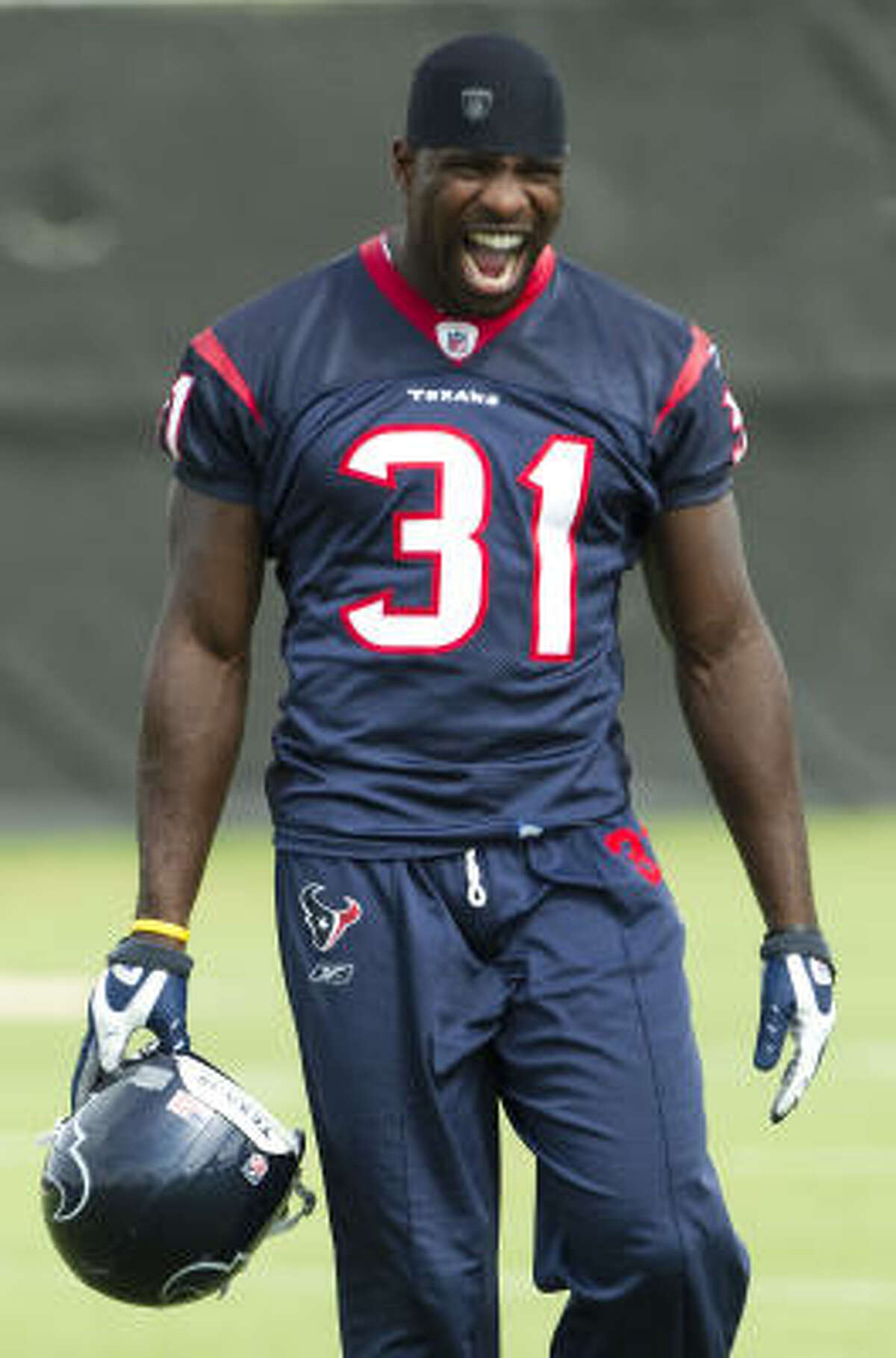 Texans safety Pollard puts his intensity on display