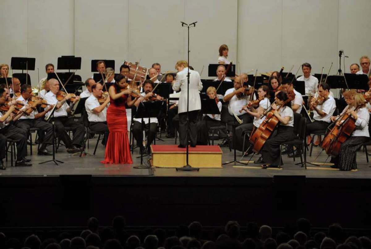 Philadelphia Orchestra launches SPAC residency with drama and heart