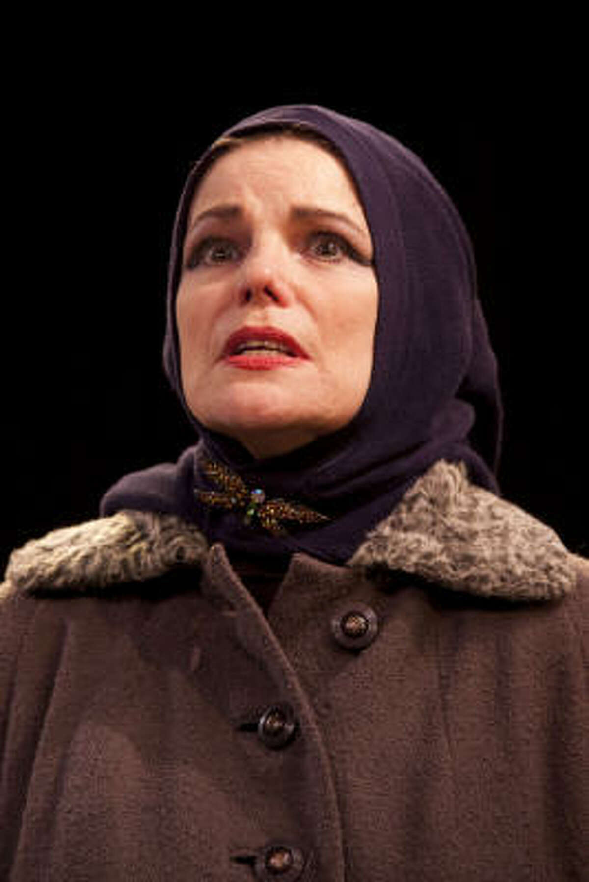 Stages Brings The Wild Stories Of Grey Gardens To Life