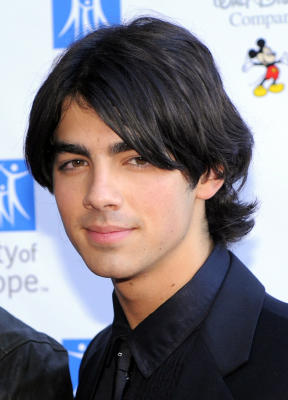 Joe Jonas to fans: &lsquo;I never cheated’