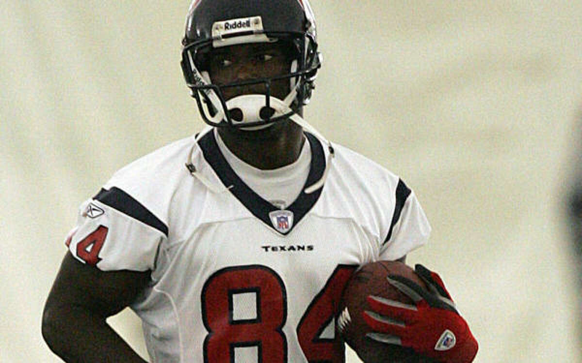 Texans newcomer Eric Moulds is making an impression on the field.