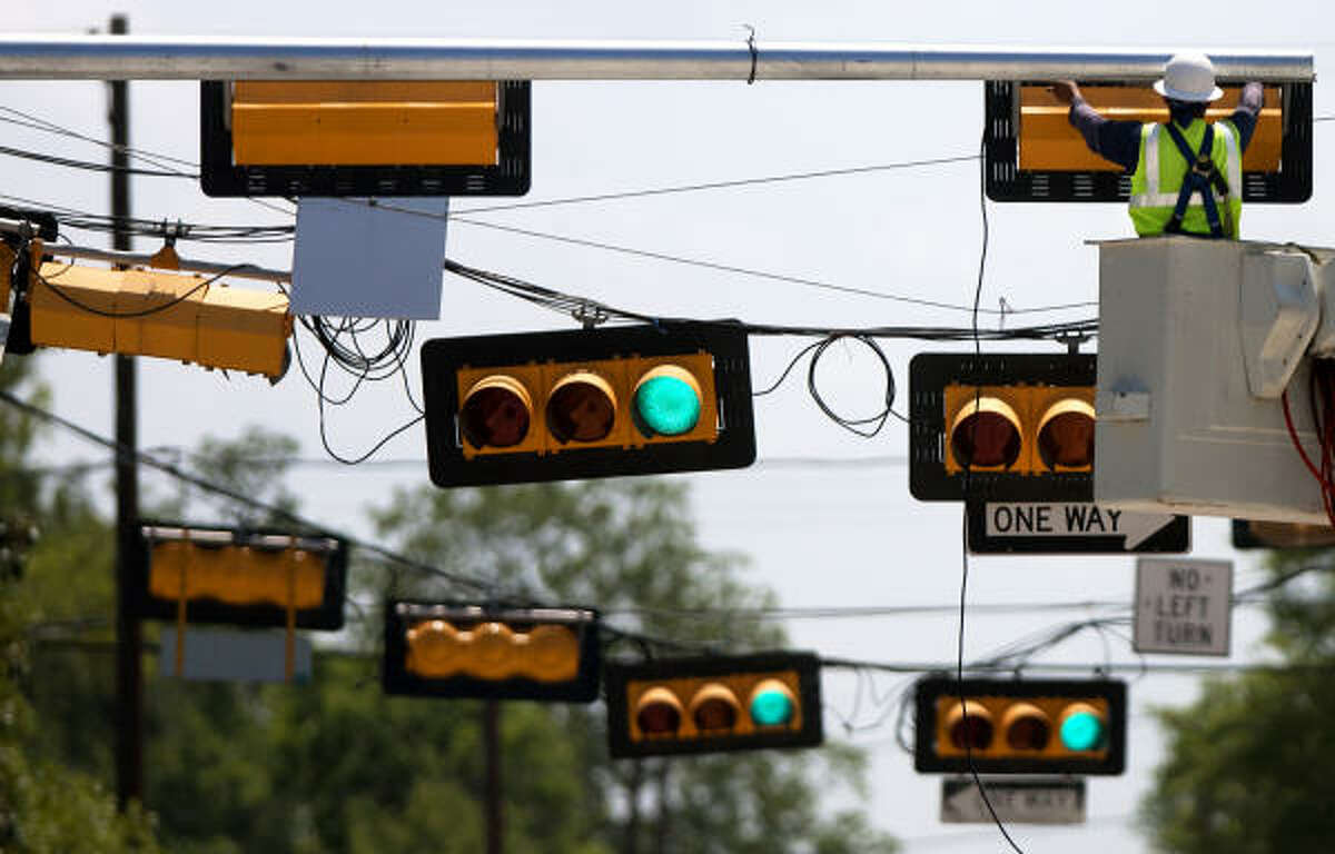 You're being watched DEA, ICE concealing cameras in street lights