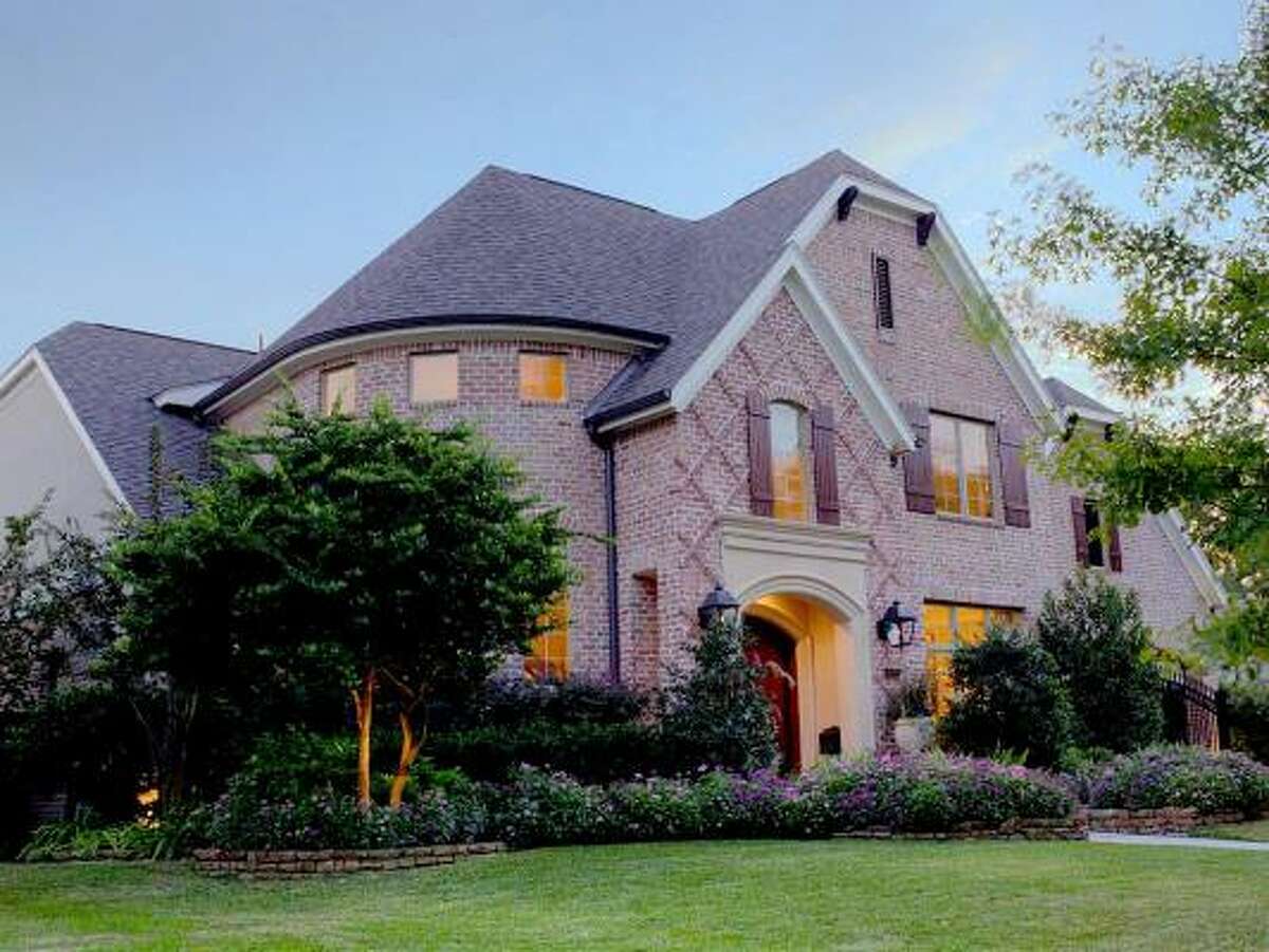 6225 Del Monte Dr, $1,499,000 Heritage Texas Properties Agent: Peggy McGee 713-965-0812 Main 713-392-1710 Direct