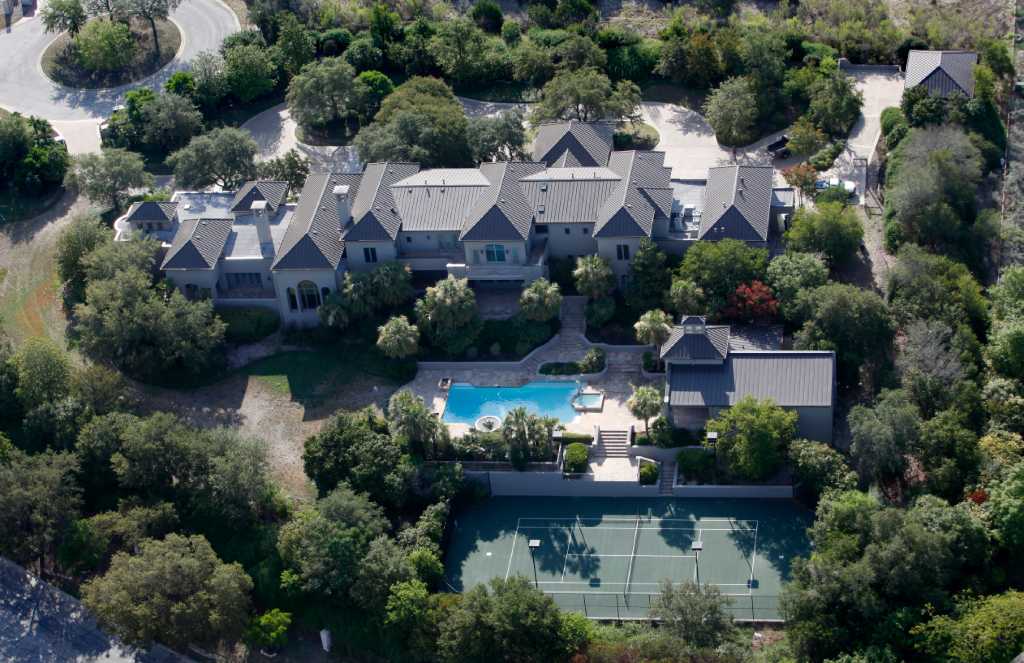 San Antonio Spurs' LaMarcus Aldridge sells Newport Coast house for
