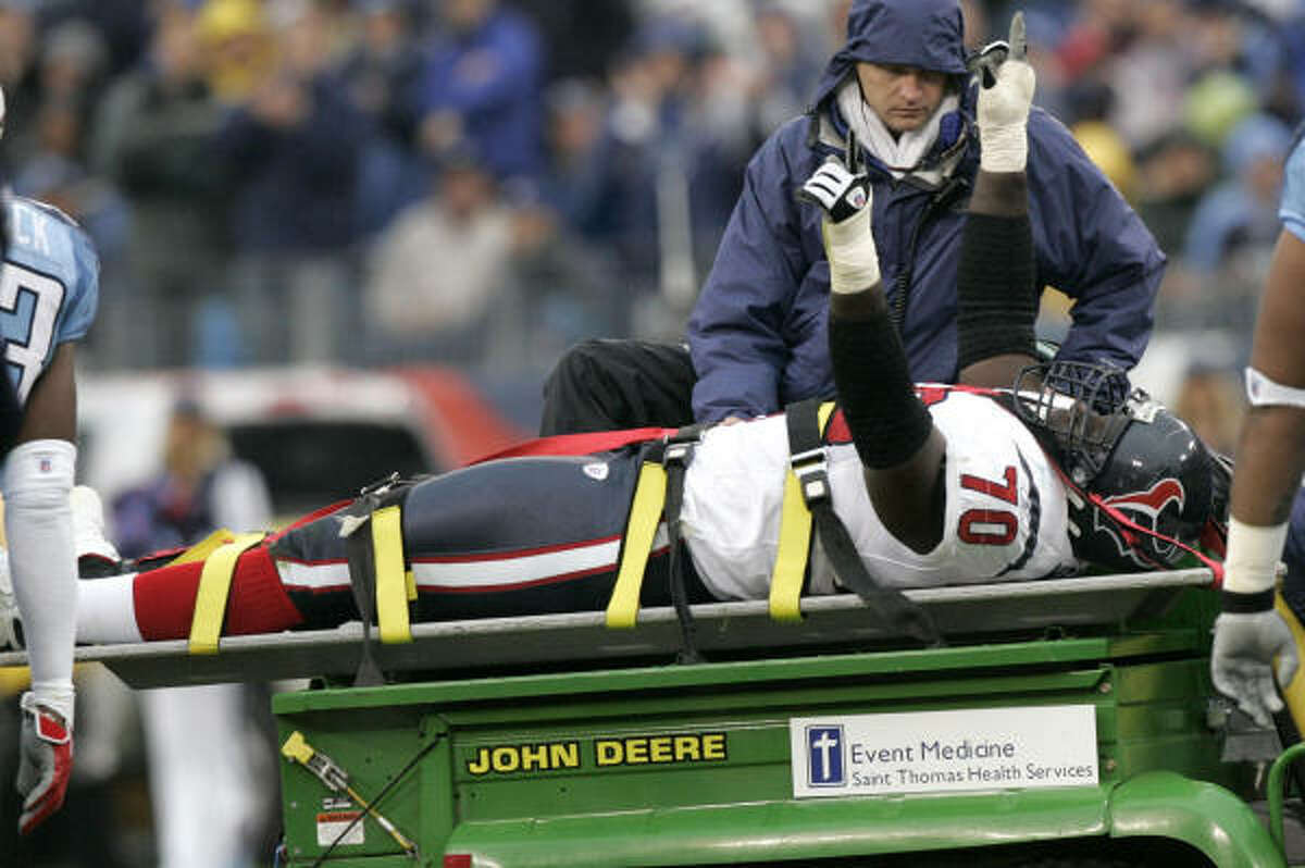 An broken leg in a 28-20 loss to the Titans ended Fred Weary's season in 2007.