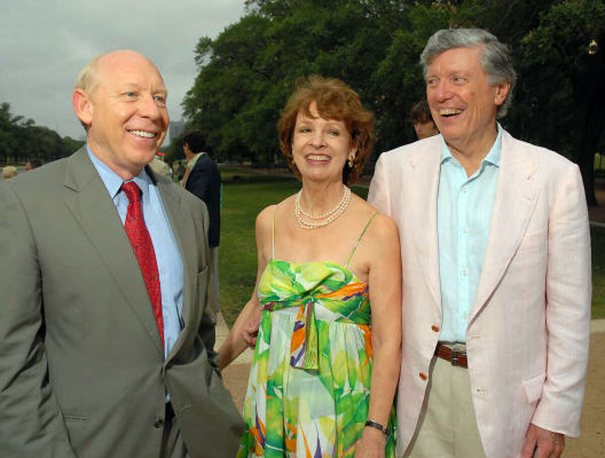 Mayor Bill White, left, Sandy and Lee Godfrey visit during "An Evening in the Park" benefiting the Hermann Park Conservancy.