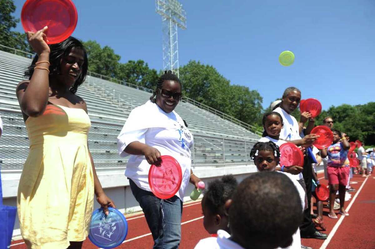 Attempt at frisbee record
