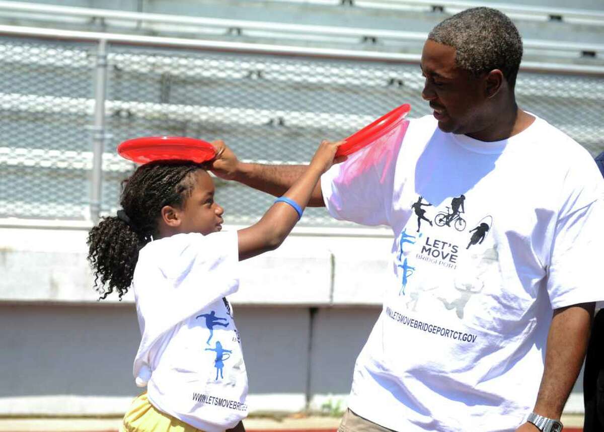 Attempt at frisbee record