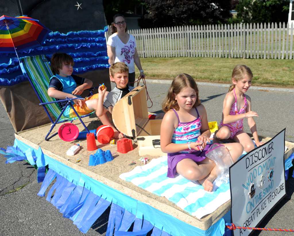 Woodmont Day parade