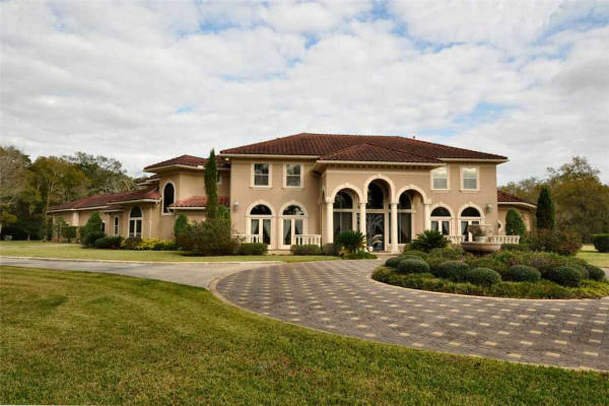 Find your individual lifestyle in this luxury home collection.