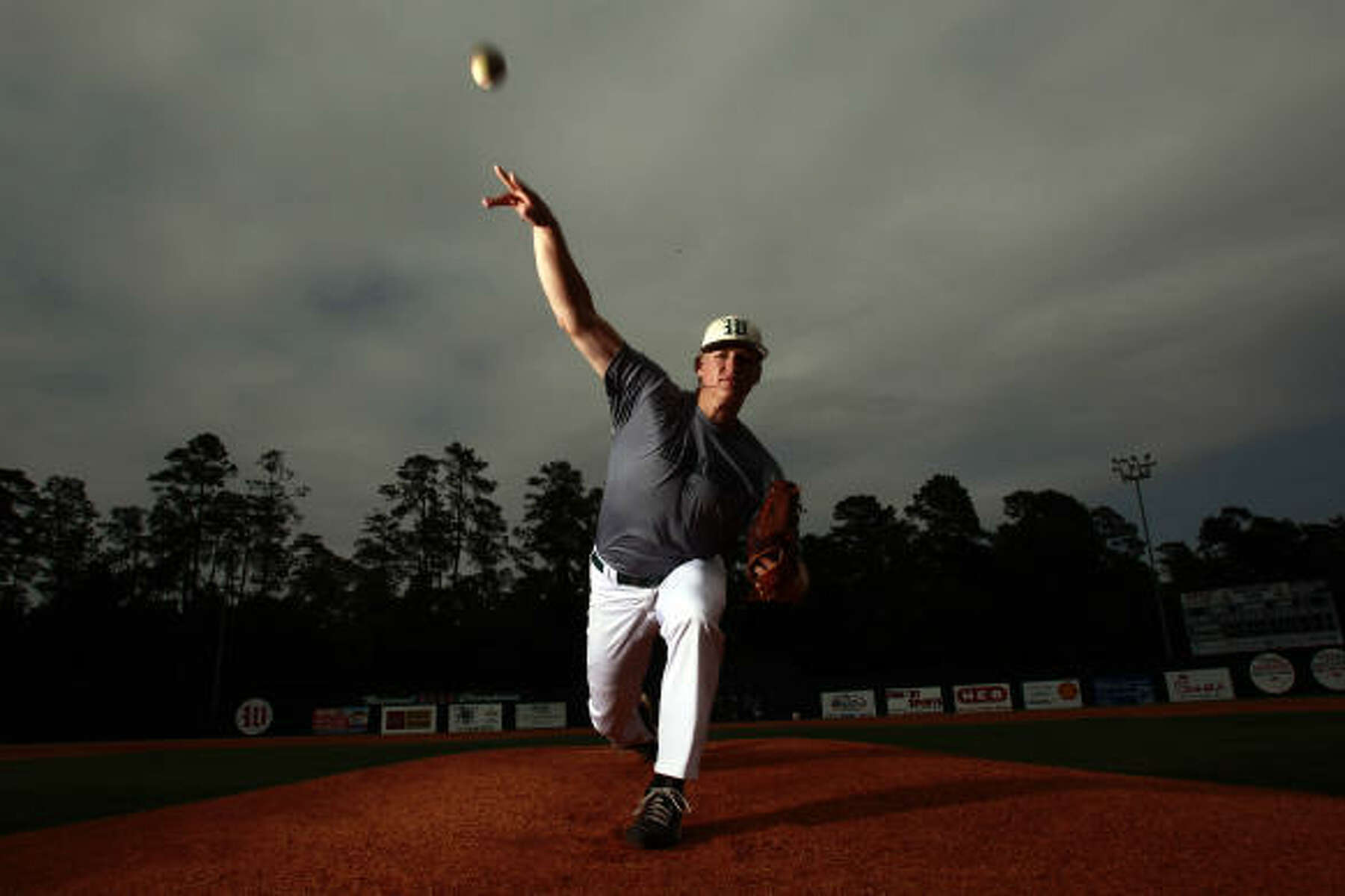 The Woodlands pitcher wowing major league scouts