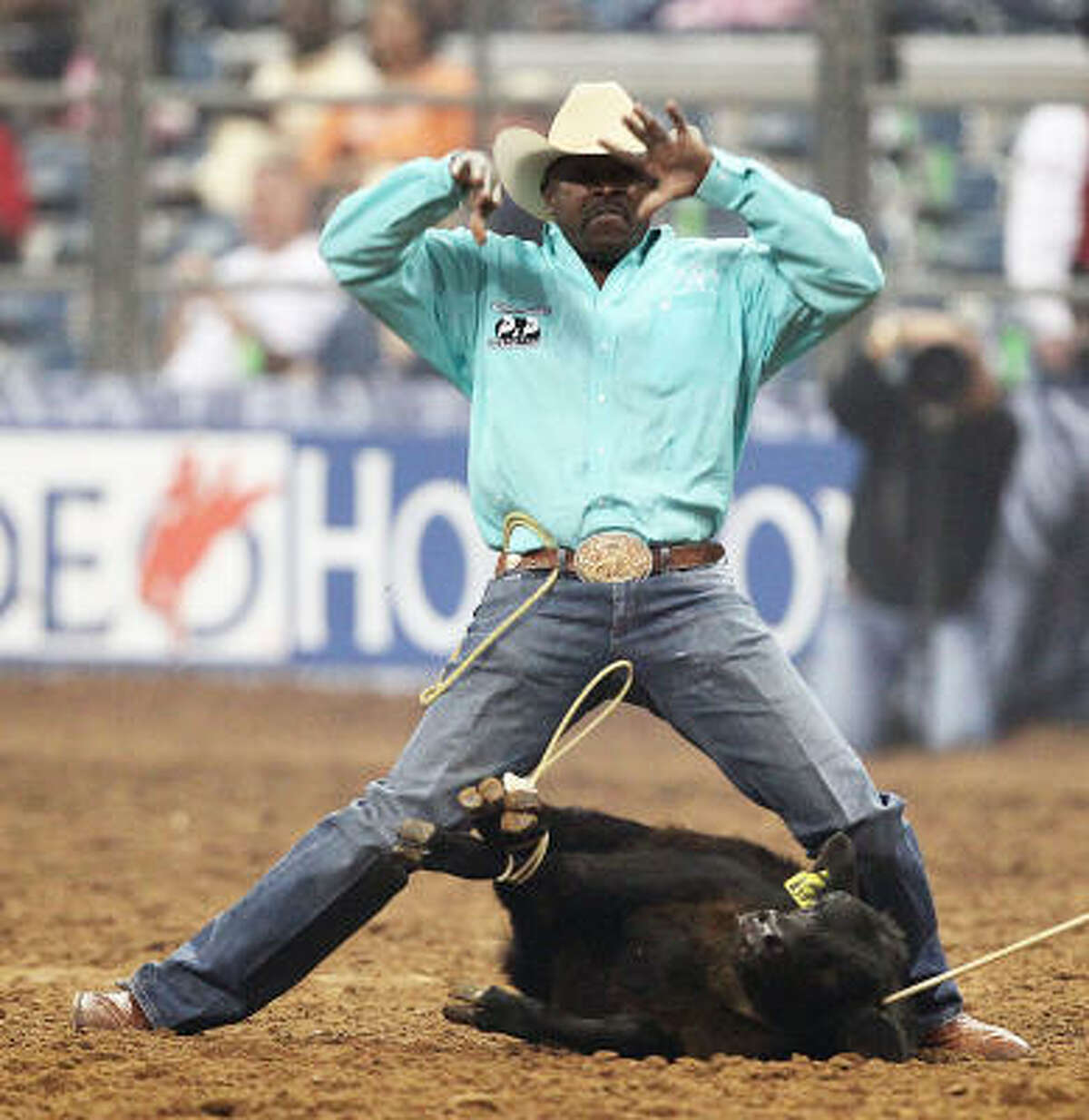 Cypress tie-down roper Whitfield wants rodeo to count