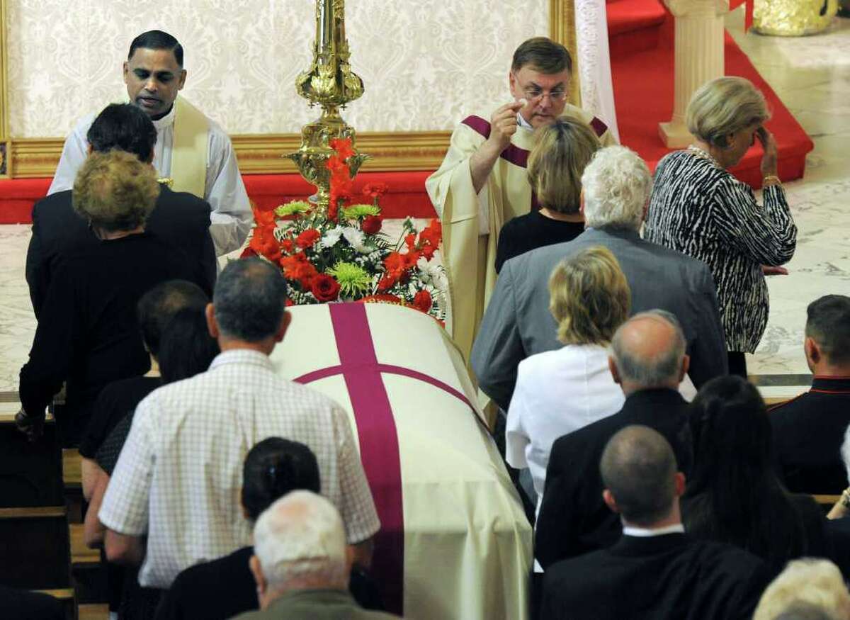 Danbury says farewell to former Mayor James E. Dyer