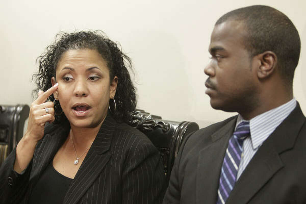 Attorney Letitia Quinones explains Tuesday how Noel Dean's wife died in 2007 from a bullet that she fired herself from her husband's pistol. Noel Travis Dean listens