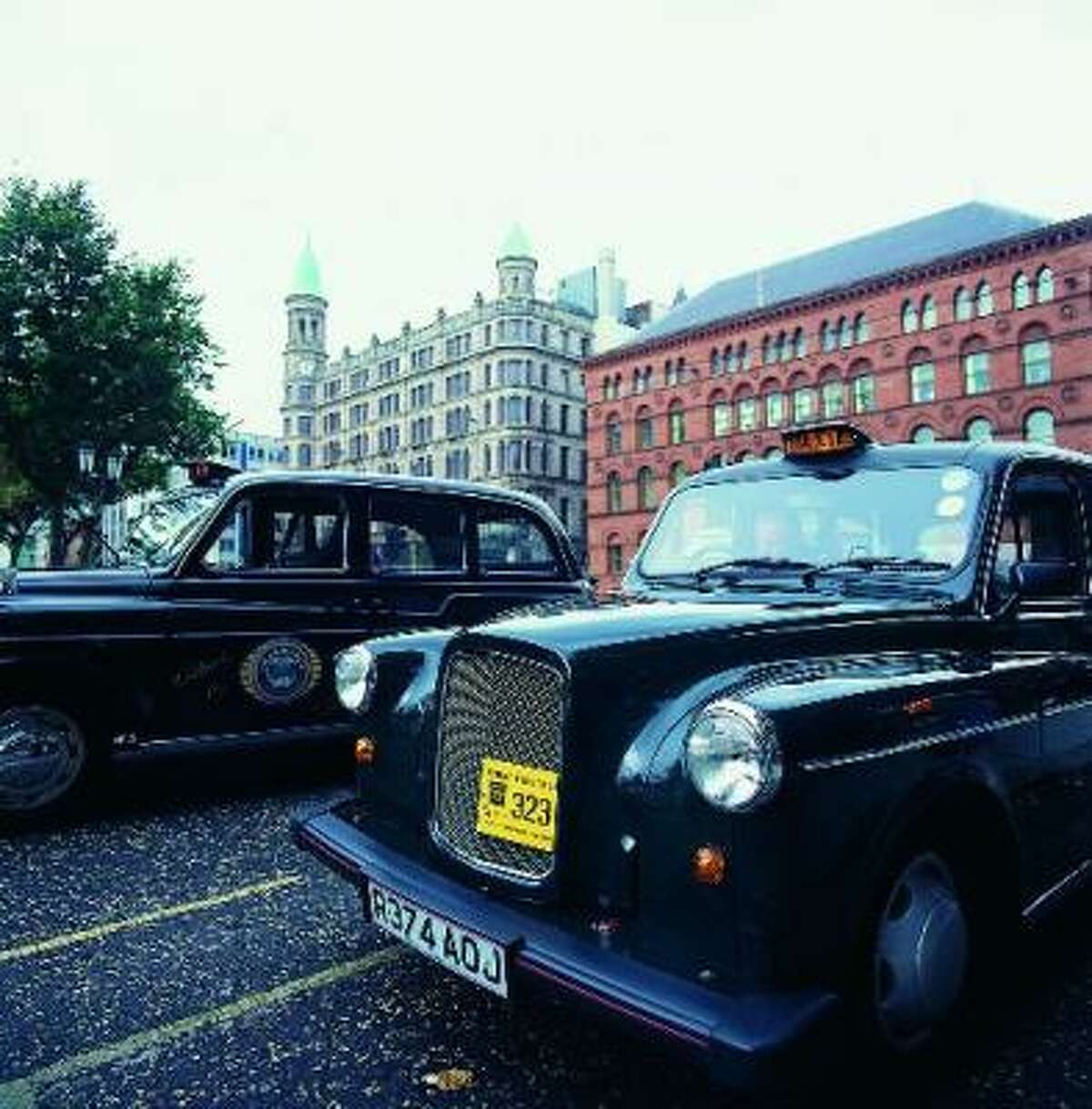 A Black Taxi Tour Of Belfast