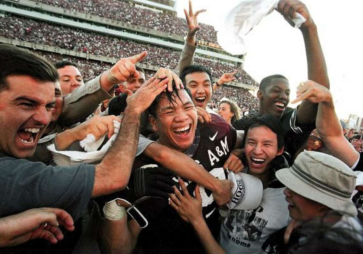 Texas A&M football: Documentary is fitting tribute to Dat Nguyen