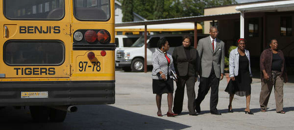 Hisd Taking Over Troubled Benjis Academy 8025