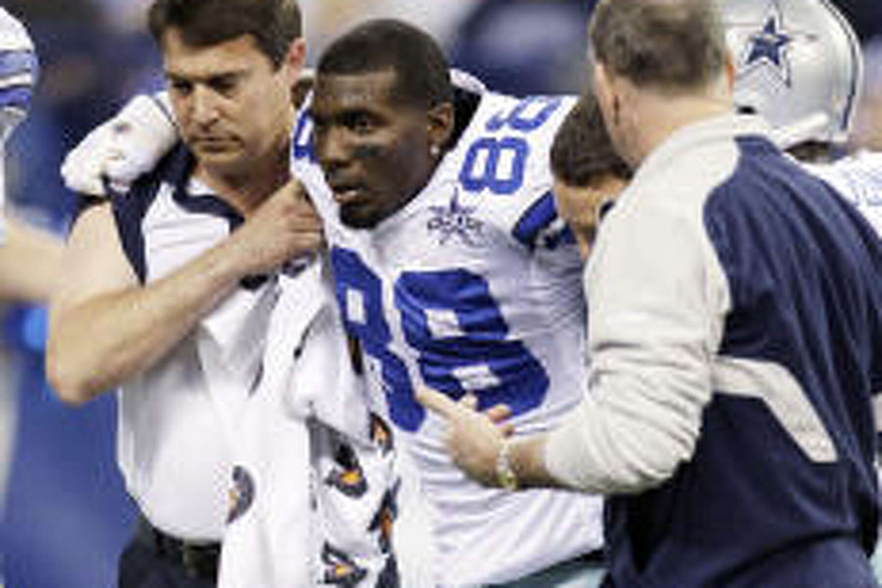 Cowboys WR Dez Bryant has surgery on broken ankle - The San Diego  Union-Tribune