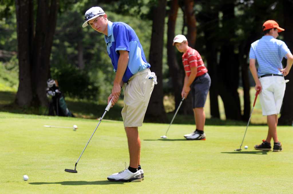 Junior golfers hitting like veteran players