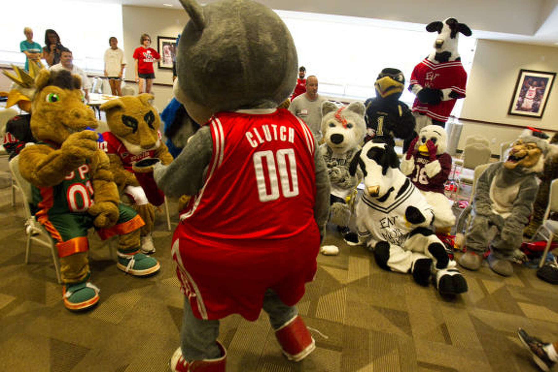 May 31, 2015: Houston Rockets mascot Clutch celebrates Houston