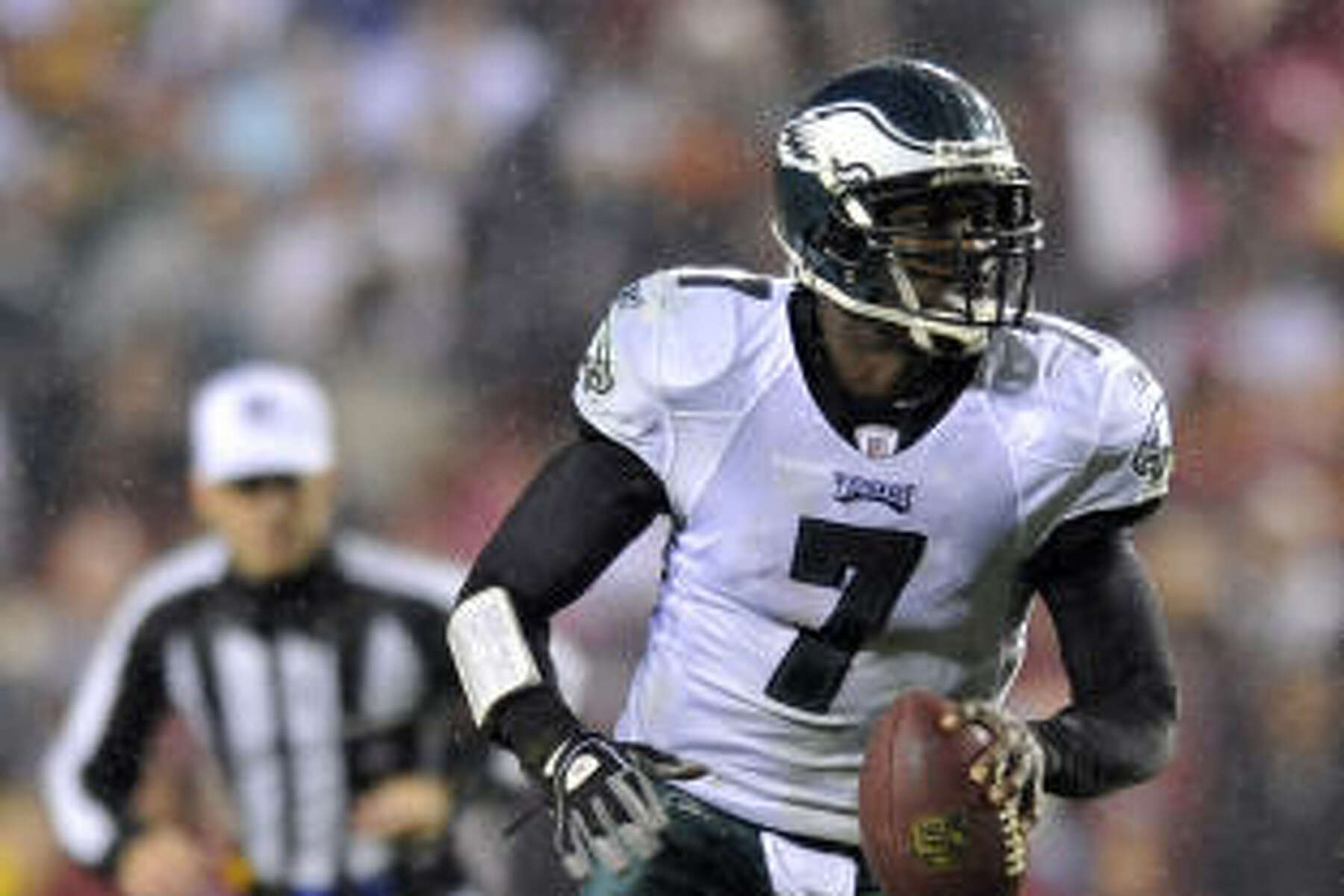 MONDAY NIGHT FOOTBALL: Vick, Eagles embarrass Redskins 59-28