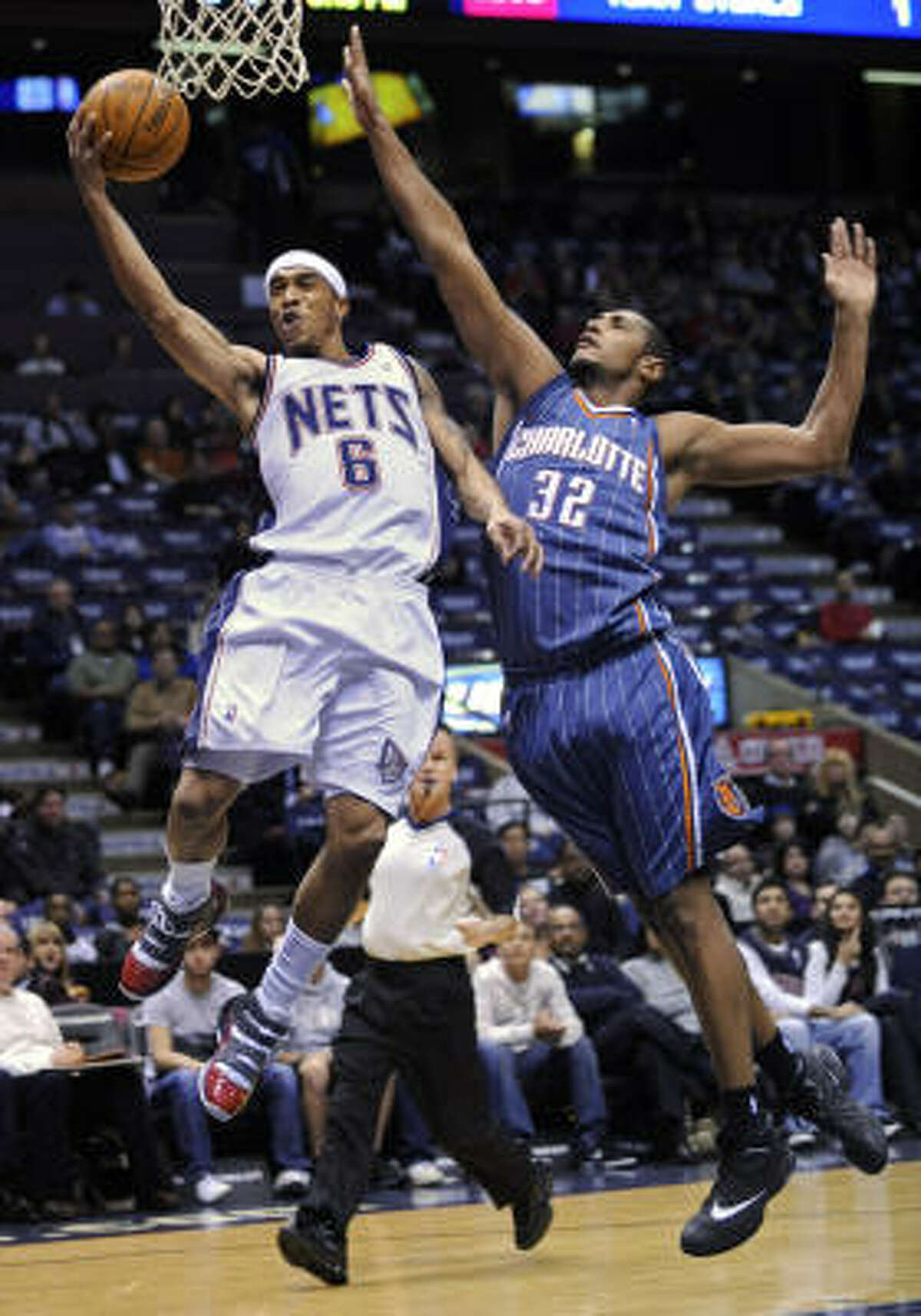 Courtney Lee, left, averaged 12.5 points per game for the Nets last season.