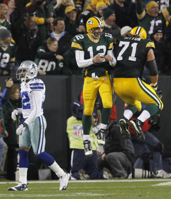 Rodgers throws 3 TDs, Packers rout Cowboys 45-7