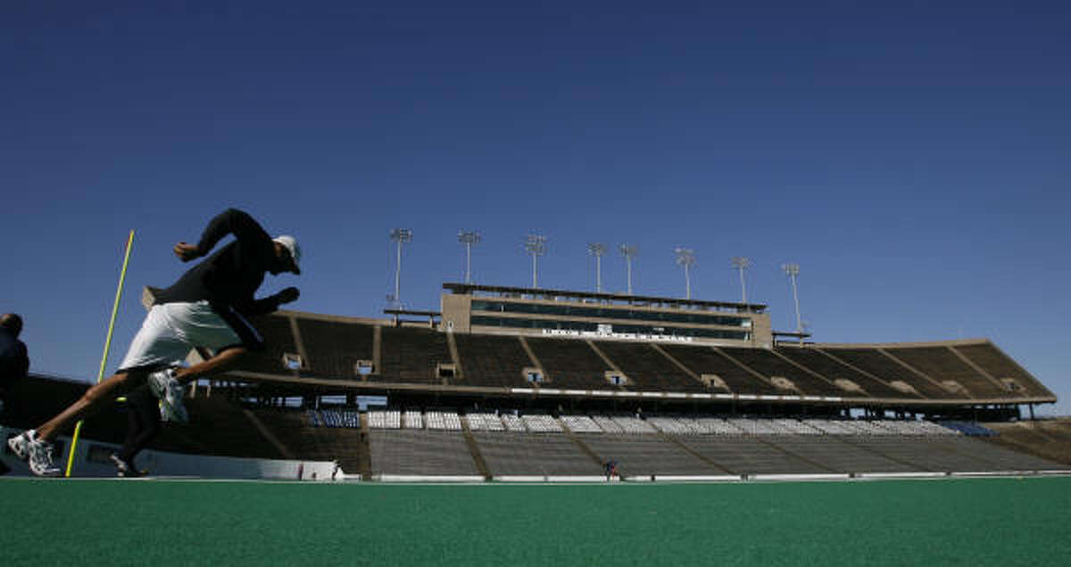 Rice Stadium upgrade plans include twostory football facility
