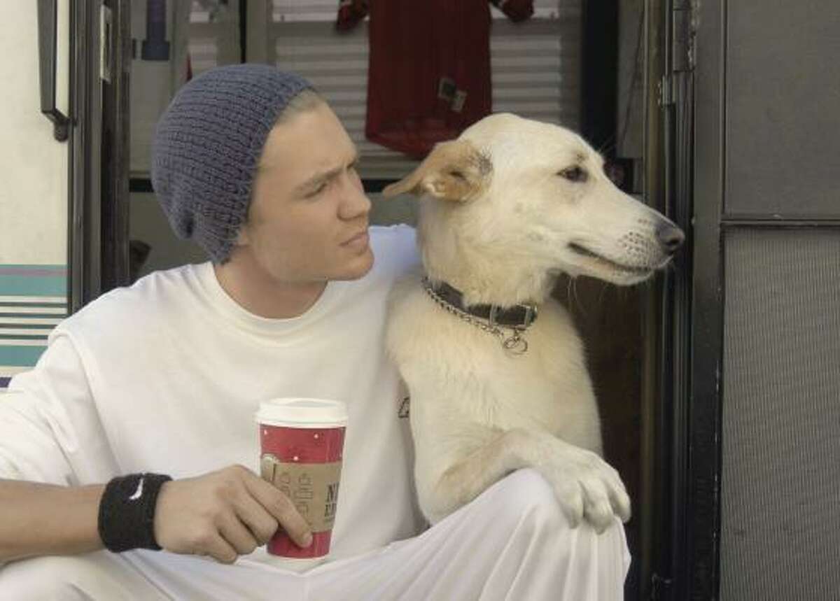 These are his dog. Chad Michael Murray young. Кто такой Майкл дог.