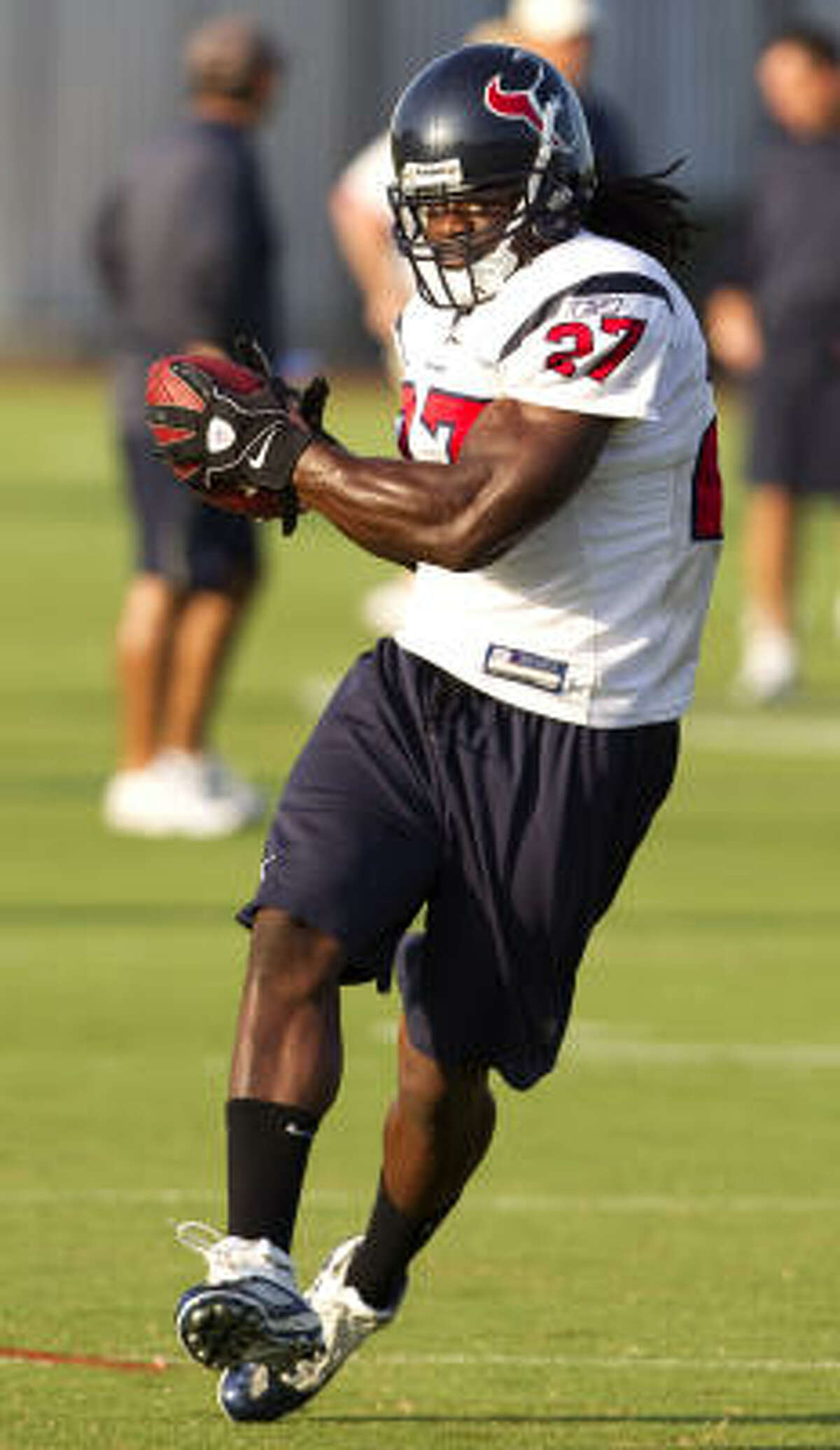 RB Chris Henry Henry was drafted by the Tennessee Titans in 2007 but released in September 2009. The Texans signed him to their practice squad the next month.