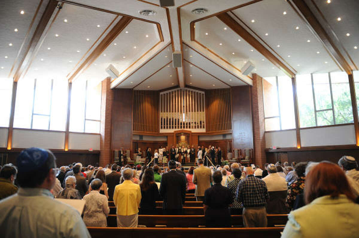 "The 800-seat sanctuary at Emanu El is one of the most moving worship spaces in Houston."