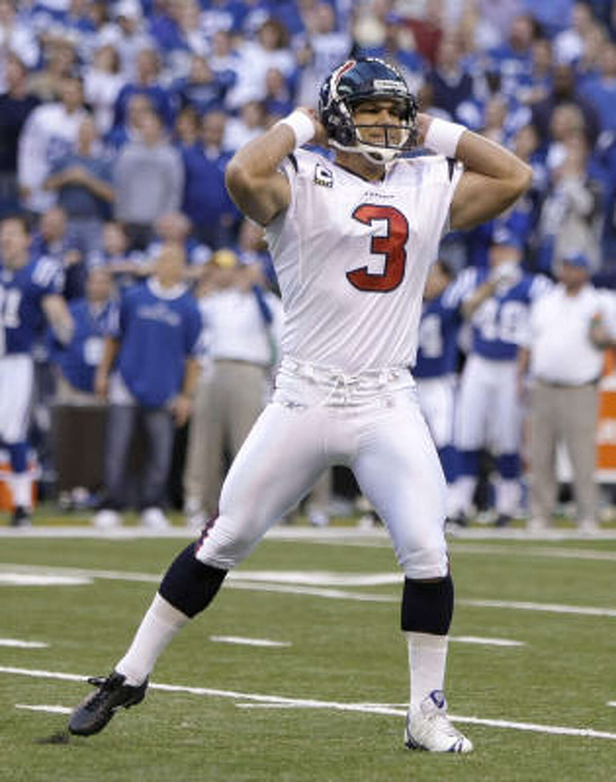 3. Who will win the kicking competition between Kris Brown and Neil Rackers? Brown (above), who enters his 12th season, missed 11 field goals last season, including three short ones that were blocked. He missed two that would have forced overtime in three-point losses to Indianapolis and Tennessee. He’s the last original Texan, and he’s established in the community. This is the first time his job has been threatened. Neil Rackers, an 11-year veteran, missed one field goal at Arizona, but the Cardinals wouldn’t give him $2 million a year. He had a job lined up with the Jets, but general manager Rick Smith convinced him to compete with Brown. Both kickers have strong legs. Special teams coordinator Joe Marciano has been staying away devising ways for them to compete against each other. A decision might not be made until the last roster reduction.