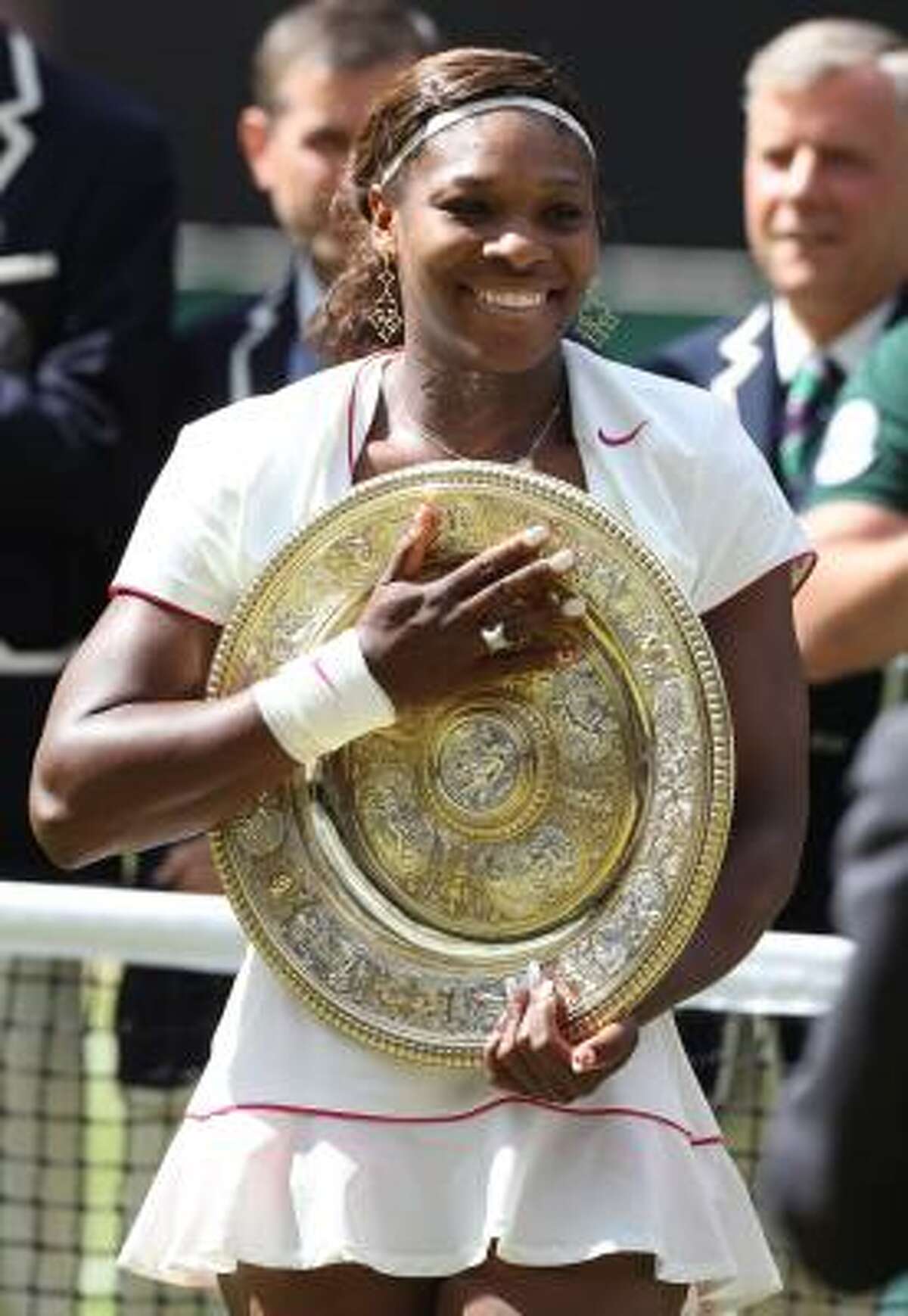 Serena Williams, who has won five of the last eight major tournaments, moved ahead of Billie Jean King into sole possession of sixth place on the all-time list of women’s Grand Slam champions with 13, the most of any active woman player.