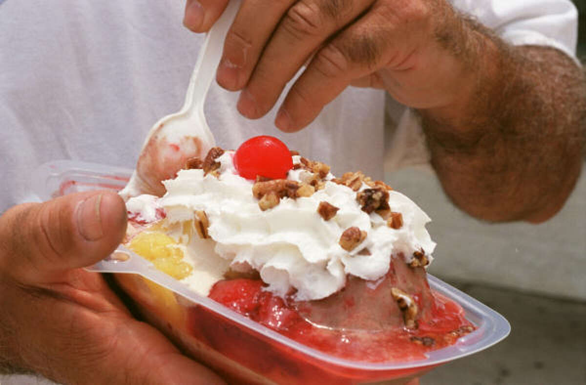 Vegan ice cream shop, 'Over the Moon', coming to Heights in August