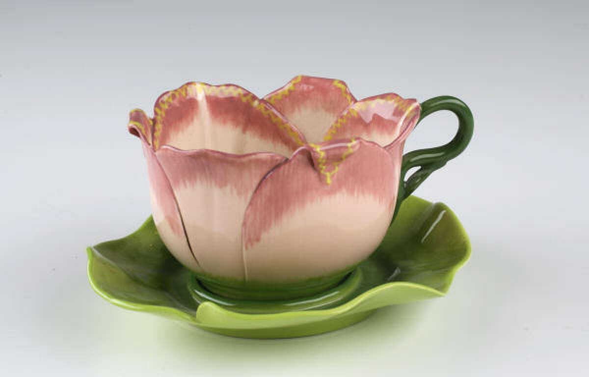 Still looking for a Mother's Day gift? Here are some ideas, like this tea cup set.