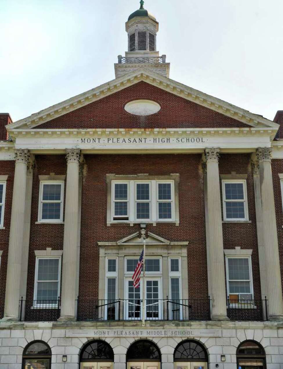 Poor grades for middle schools