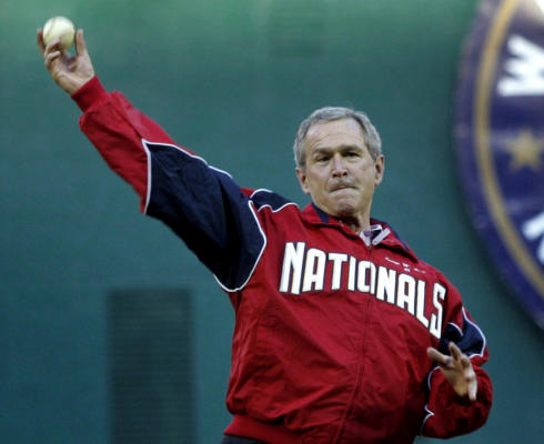 Bush recalls 2001 World Series pitch in note to former Yankees catcher